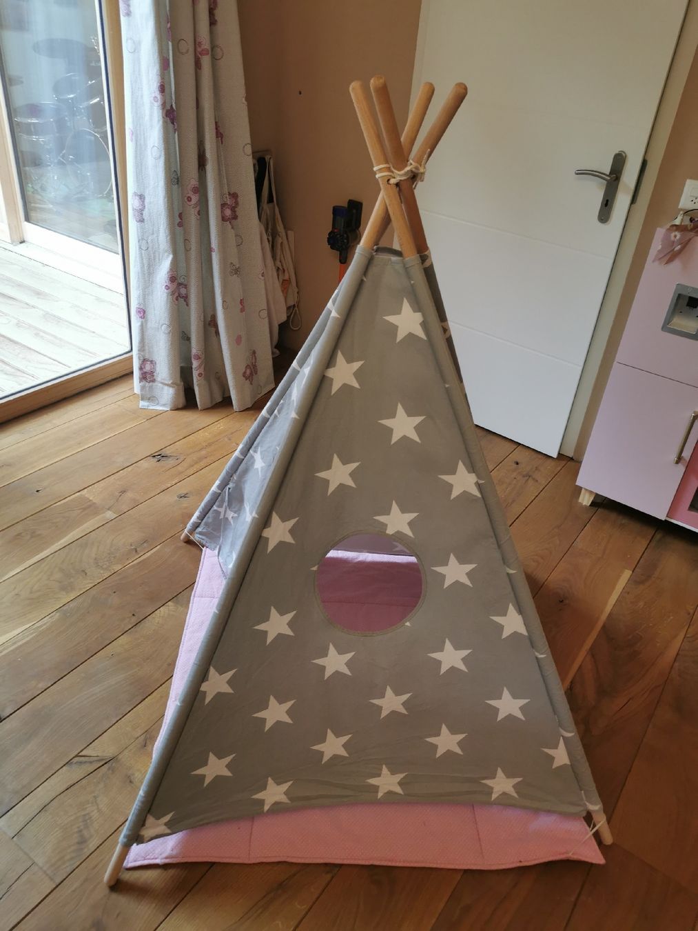 Alri letti & mobili per bambini: Tente tipi d'intérieur – Usato da Villarsiviriaux venduto da Benhus 1