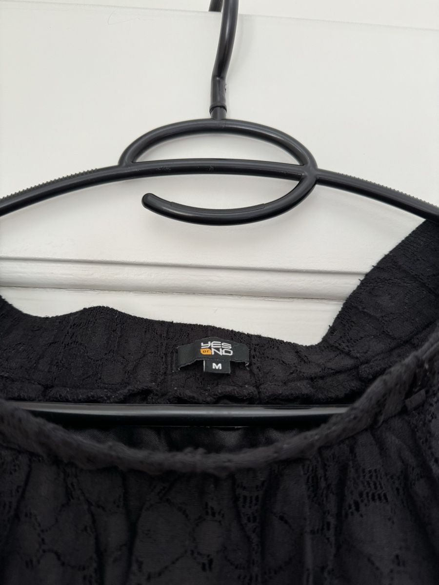 Yes Or No Gonne: Jupe schwarz mit Blumenmuster (schwarz) – Usato da Zürich venduto da gioiali92 1
