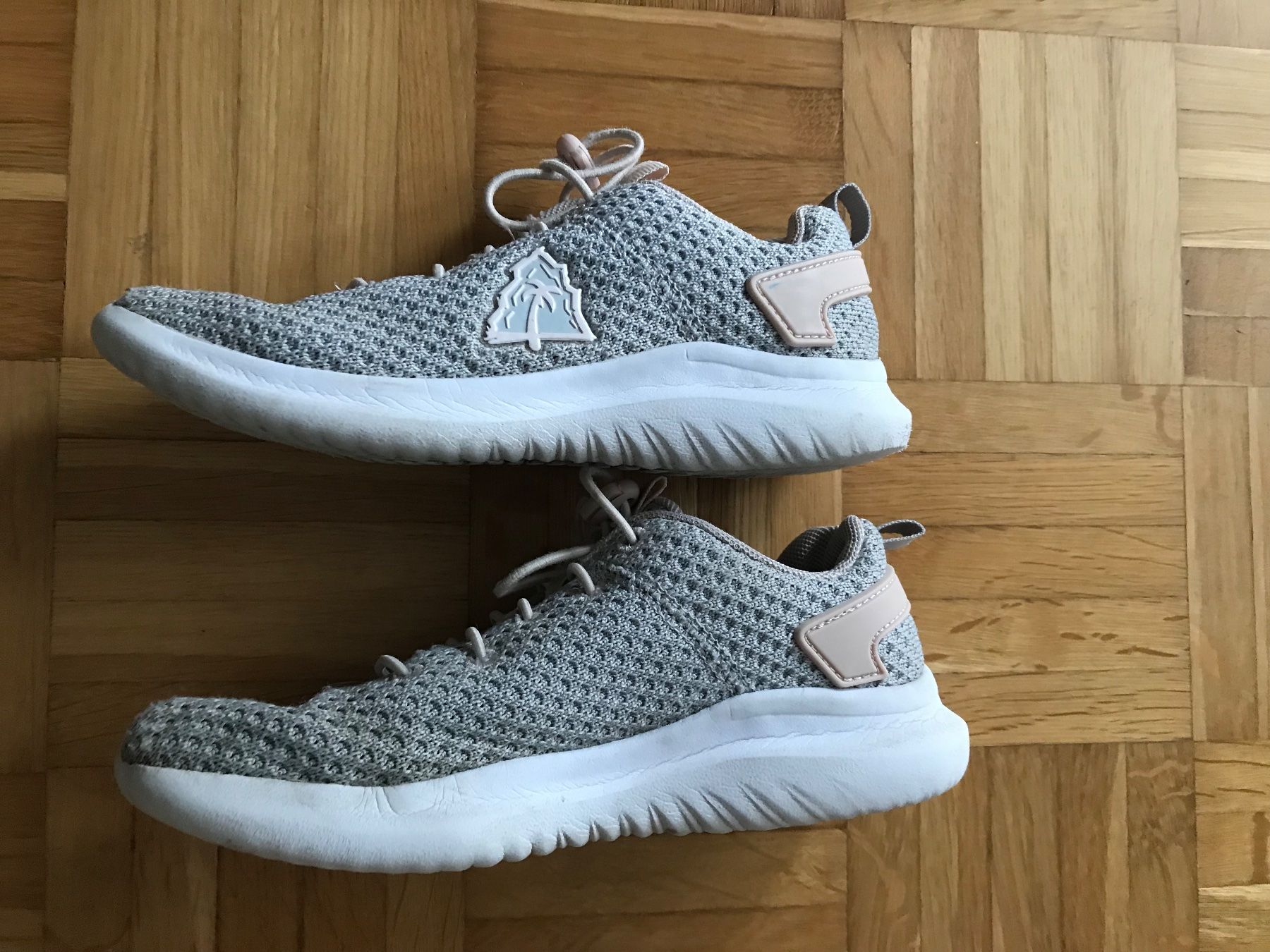 Scarpe per ragazze: Turnschuhe Sneaker von Beach Mountain Grösse 31 hellgrau – Usato da Emmenbrücke venduto da Hathor123 2