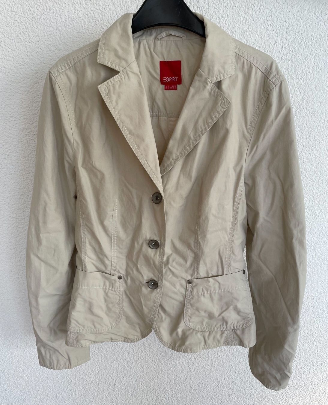 Esprit Vestes: Blazer von ESPRIT (36) Baumwolle beige – D'occasion à Glattpark(Opfikon) par AydenM