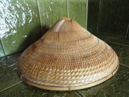 Asiatischer Strohhut, handgefertigt