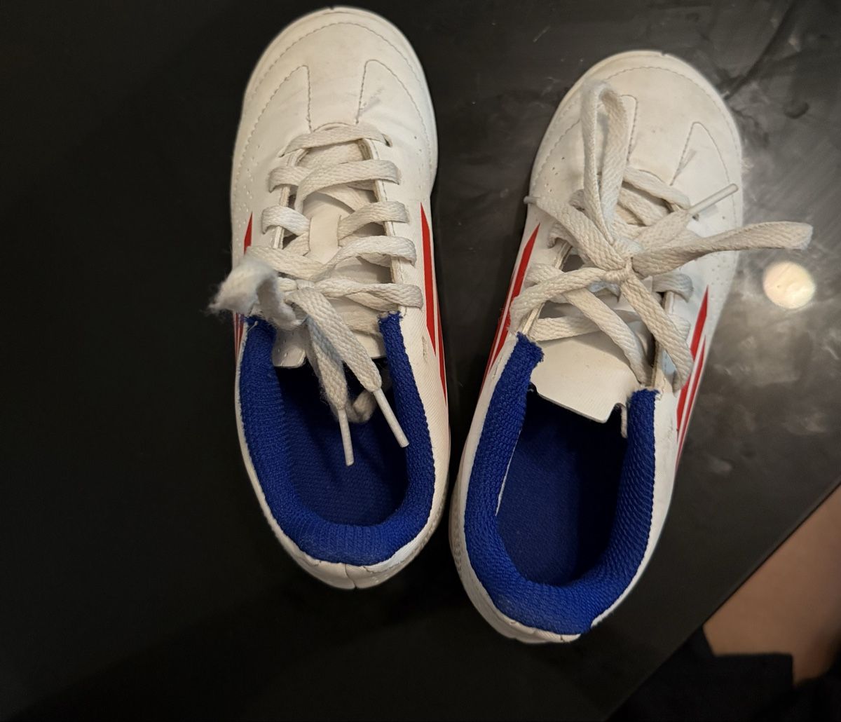 Adidas Scarpe da uomo: Adidas (Deportivo)  – Usato da Vésenaz venduto da rut_pl8d 1