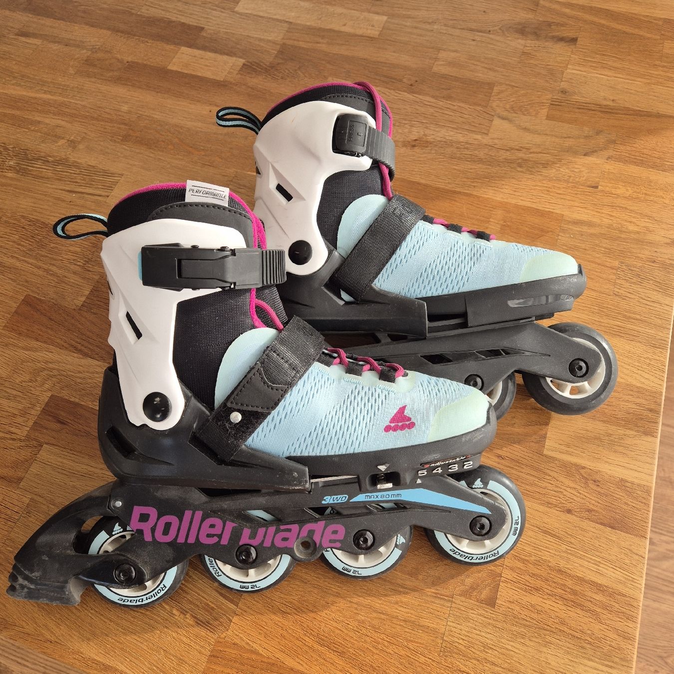 Inline-Skating & Rollschuhe: Rollerblades Mädchen, mitwachsend – Gebraucht aus Rotkreuz von elianesimone75