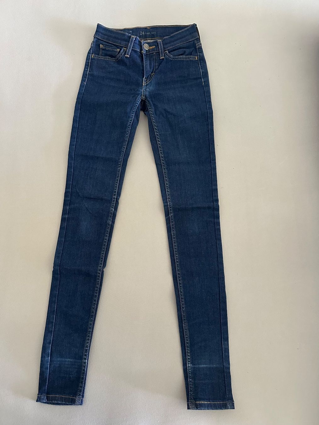 Levi's Pantaloni: Levi's Jeans – Usato da Thalwil venduto da ass_ykv5