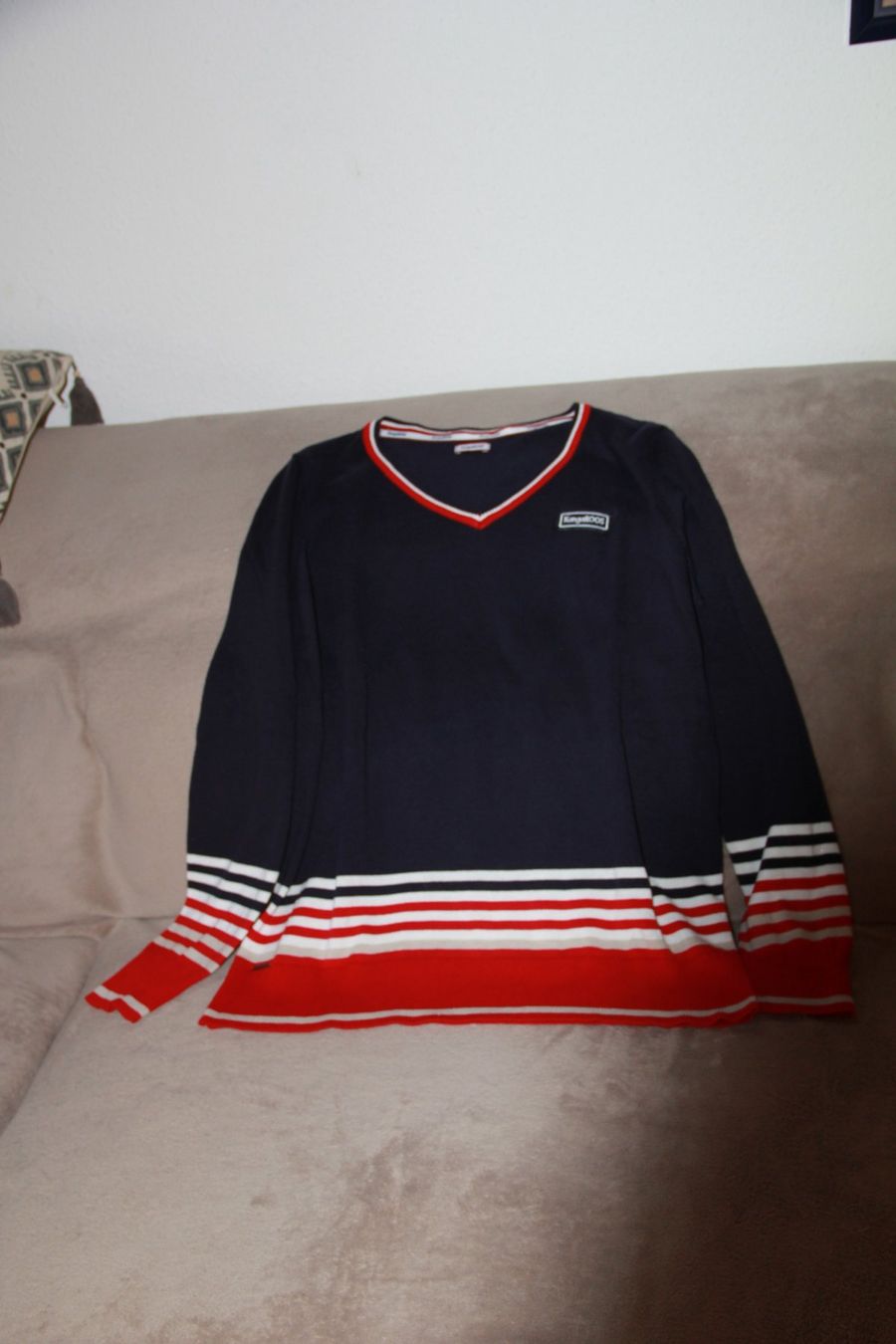Pullover & Sweatshirts: Pull Kangaroos – Gebraucht aus satigny von cara68