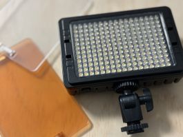 Sumikon LED Video/Foto-Leuchte PX-8854-675, neuwertig