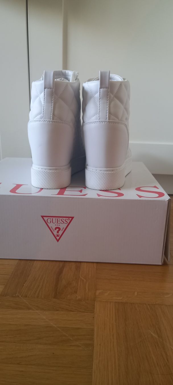 Guess Scarpe da donna: Guess Sneaker – Usato da Bachenbülach venduto da Dominik-20 6