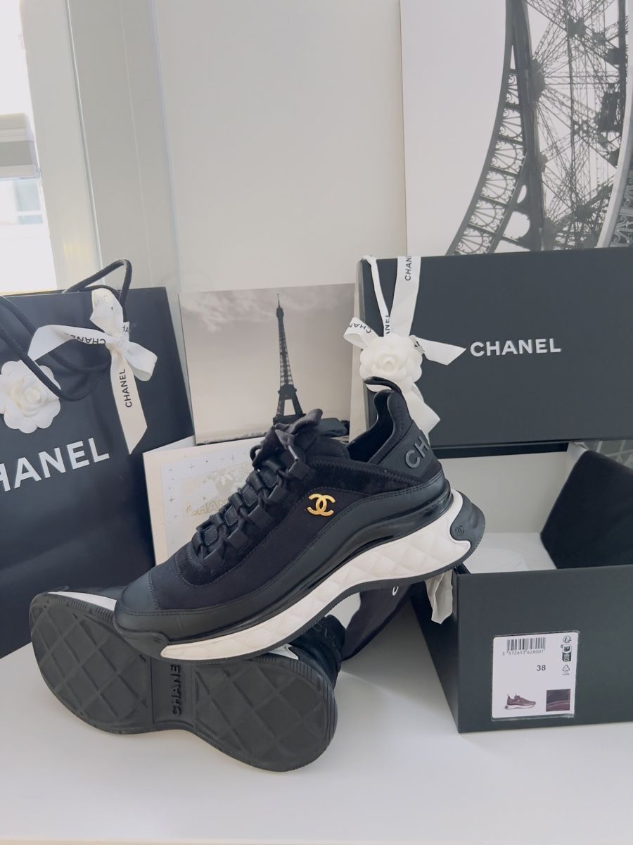 Chanel Scarpe da donna: Chanel Sneaker – Usato da Zürich venduto da VicParis5