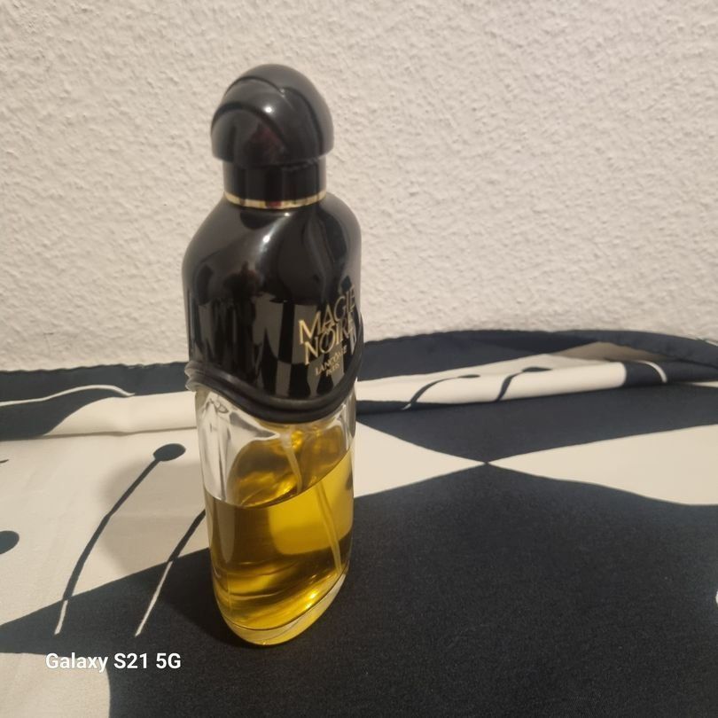 Parfum & Eau de Toilette: MAGIE NOIRE  Eau Toilette – Gebraucht aus Zürich von Big 2