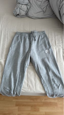 Nike Sporthose Grau Grösse M gebraucht