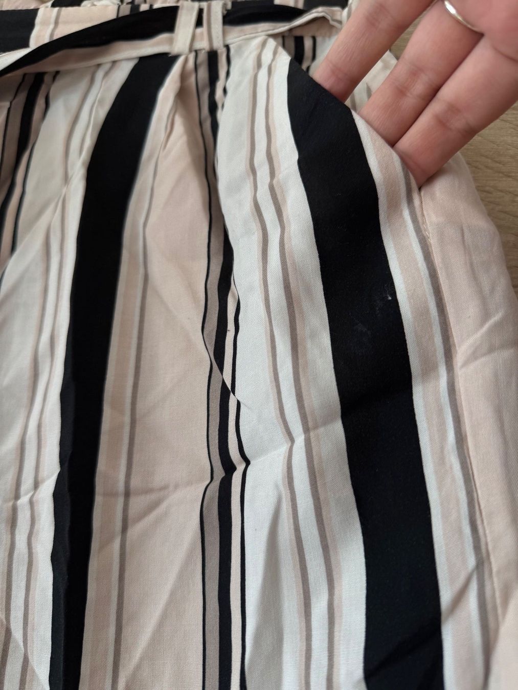 Pantaloni: Short leger rayé – Nuovo (secondo la descrizione) da Montreux venduto da Izapechee 1