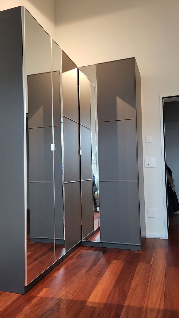 Armoires: Schrank für Kleidung – D'occasion à Niederweningen par CPerf.swiss