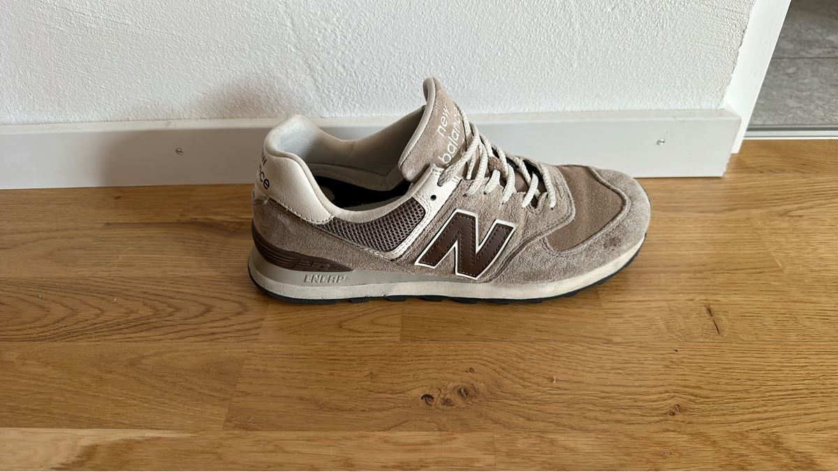 New Balance Scarpe da uomo: New Balance 574 Grösse 42.5 – Usato da Solothurn venduto da cludi95