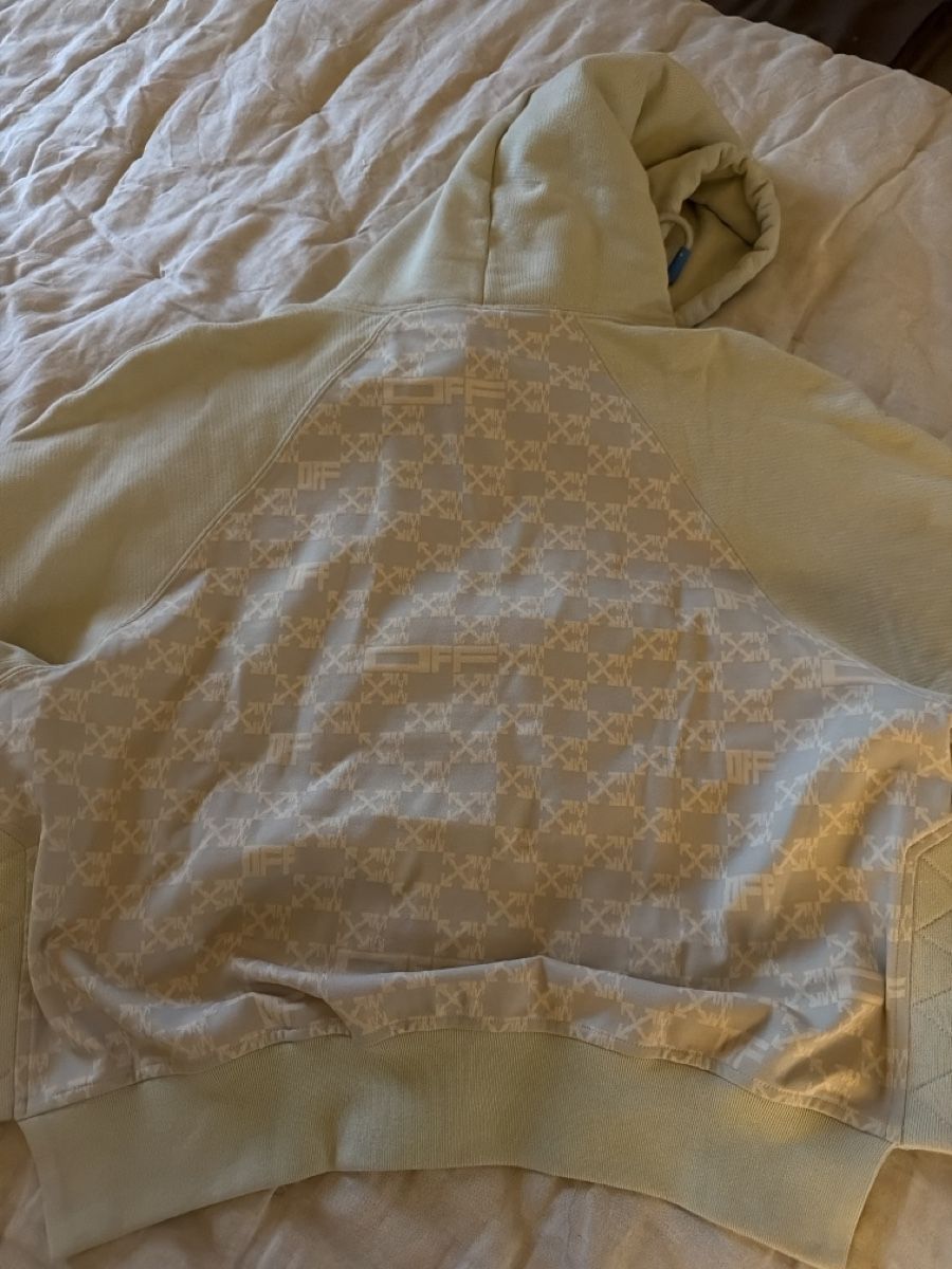 Off-White Maglioni & Felpe: Off-White hoodie, size M, like new – Nuovo (secondo la descrizione) da Genève venduto da camillarachel 4