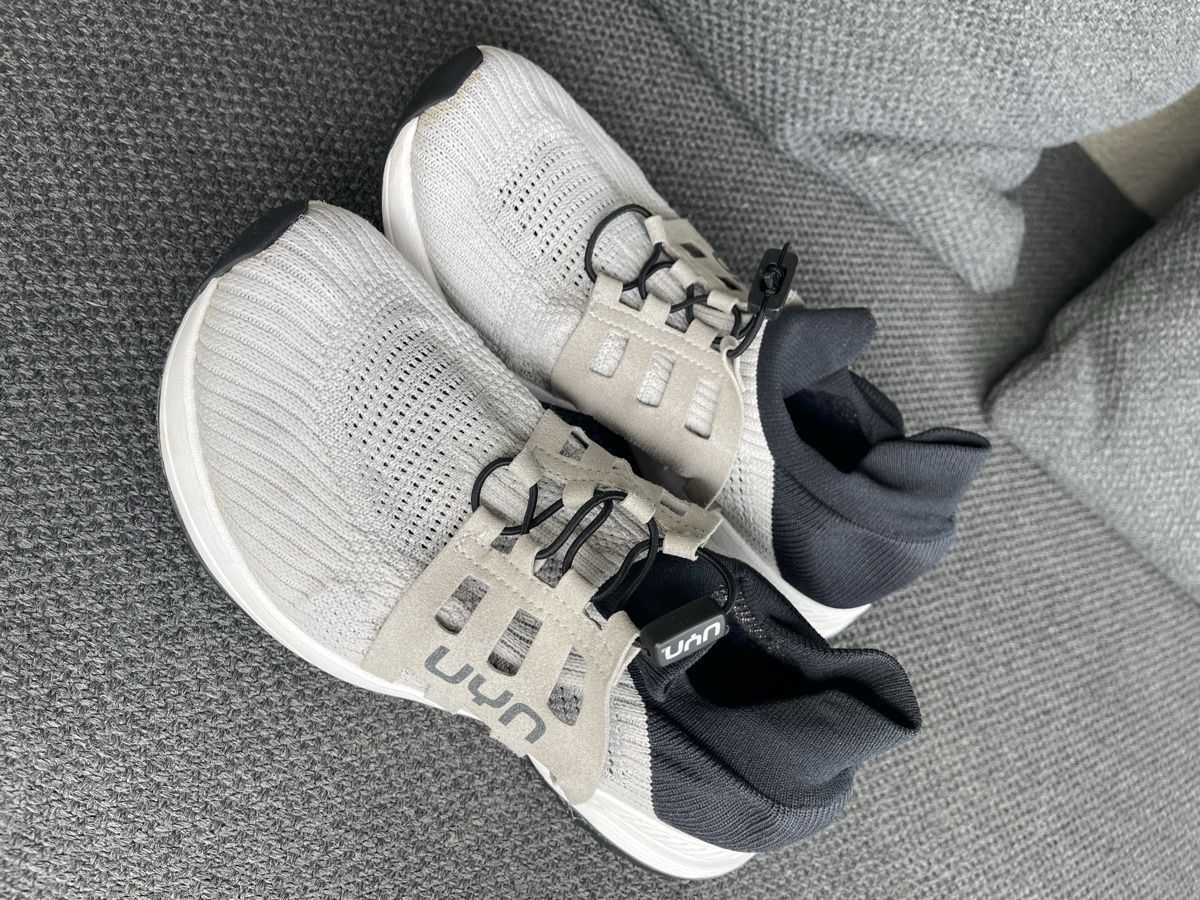 UYN Scarpe da donna: Turnschuhe Damen Grau Weiss Grösse 39 – Usato da Wetzikon ZH venduto da man_7mn7 1