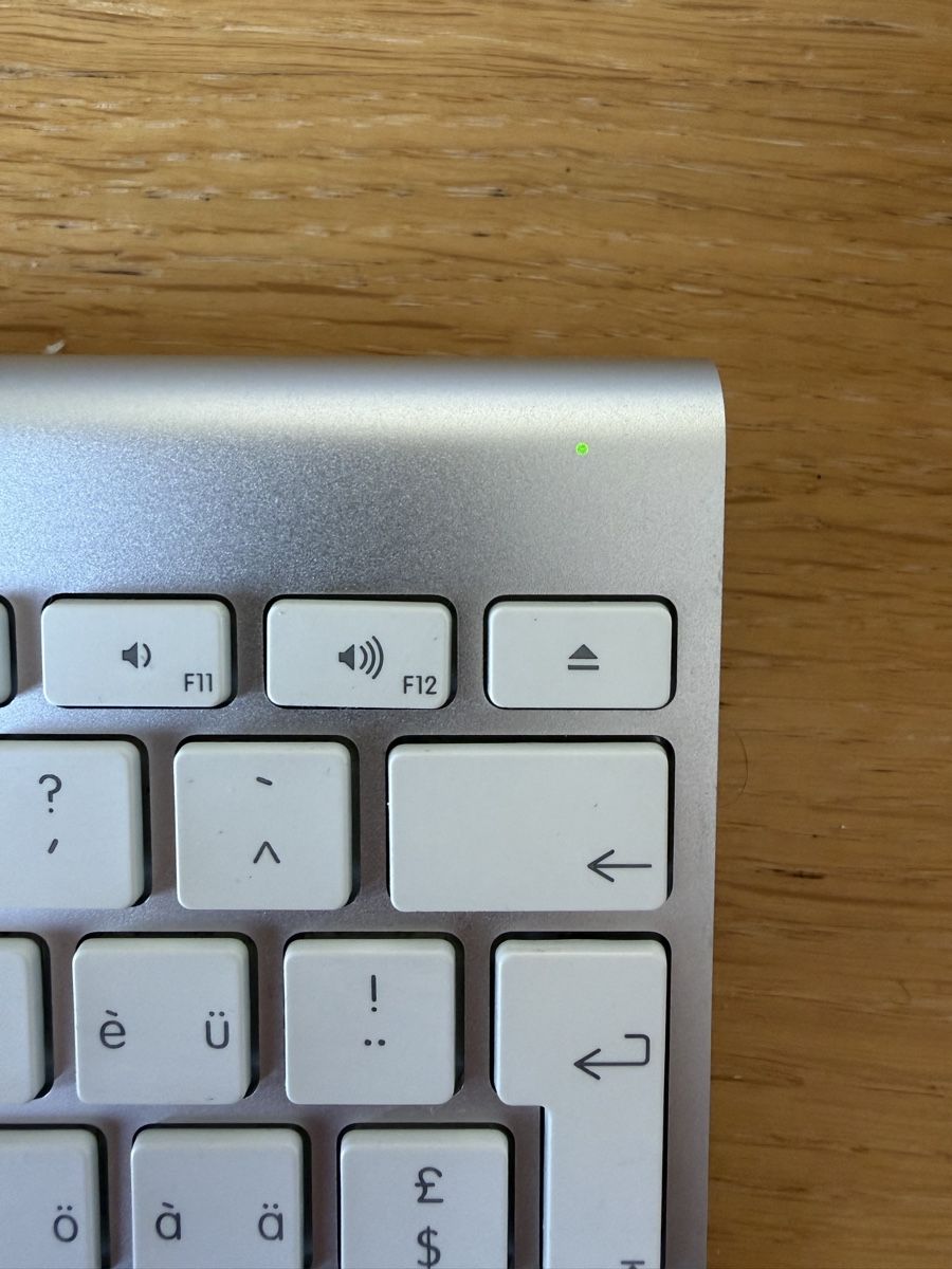 Apple Claviers: Apple Magic Keyboard A1314 – D'occasion à Zürich par Abu95 2