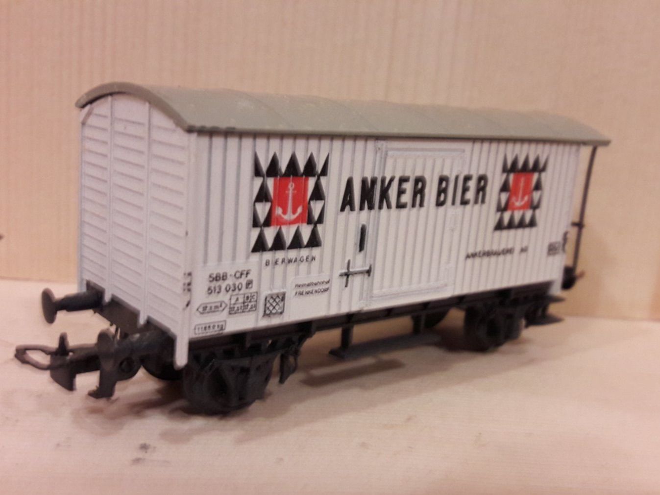 Liliput Modellini di ferrovie: Liliput HO DC : CFF wagon couvert "Anker Bier" – Usato da Buttes venduto da Cafe2005 2