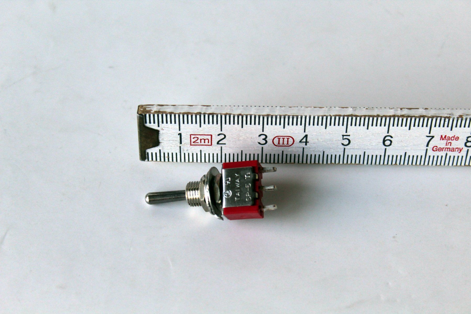 Modellini di ferrovie: HERKAT - Micro-Kippschalter (Schalten - Null - Impuls) – Nuovo e nell'imballaggio originale da Roggwil BE venduto da DEGI_TOYS 2
