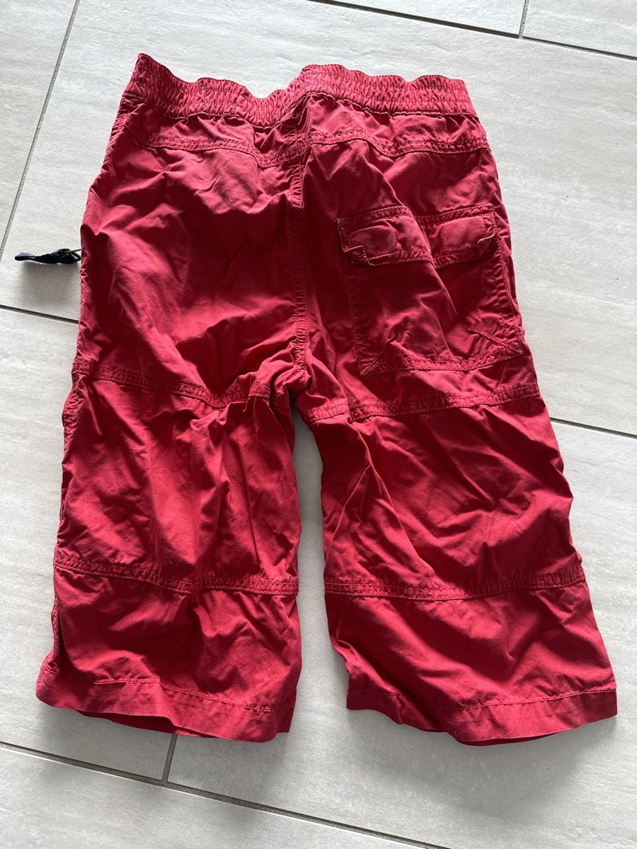 Pantaloni: Kinder Bermuda Grösse 110 – Usato da Schmerikon venduto da Seepfaerdchen 1