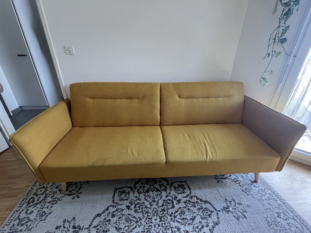 Divani: Modern yellow sofa bed for sale – Usato da Basel venduto da LaDena 1