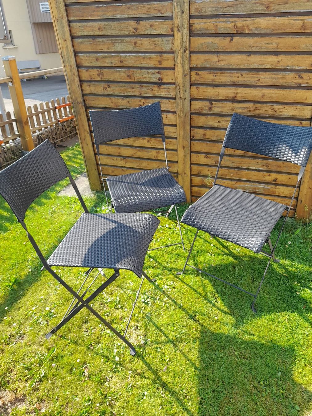 Stühle: 3 er Set Rattan Klapp Stühle – Gebraucht aus Sitterdorf von imsis