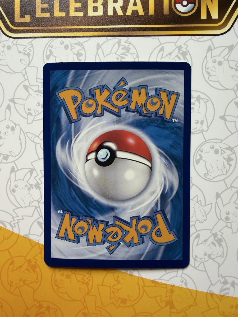 Pokémon Carte collezionabili: Charizard GOLD CN 137/103 30th Celebration – Nuovo (secondo la descrizione) da Rubigen venduto da pas_xrw8 1