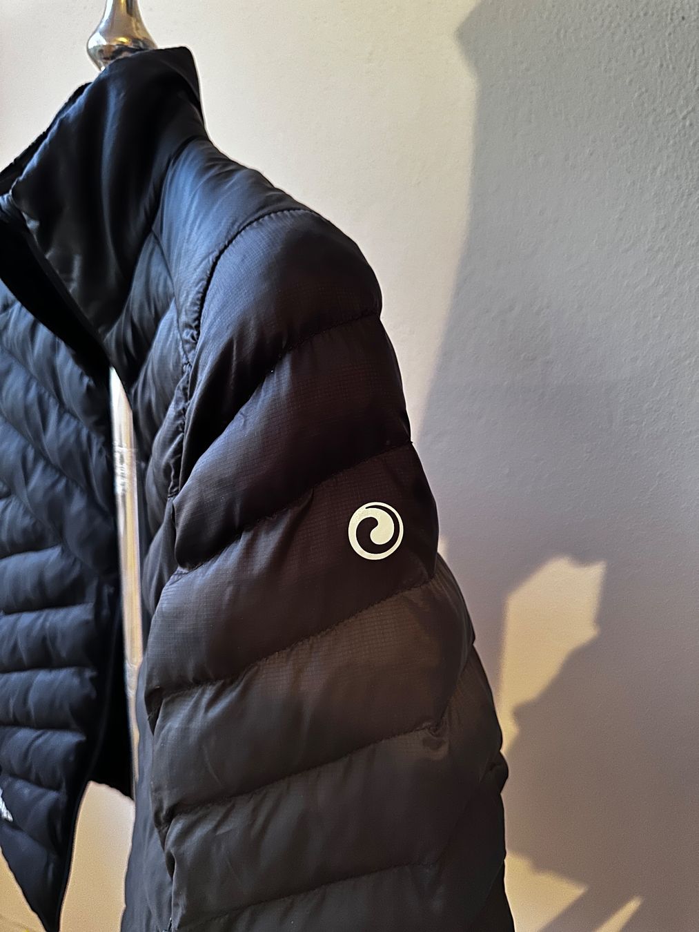 Sherpa Giacche: Sherpa Wattierte Jacke – Usato da Wettingen venduto da jun_y2h6 1