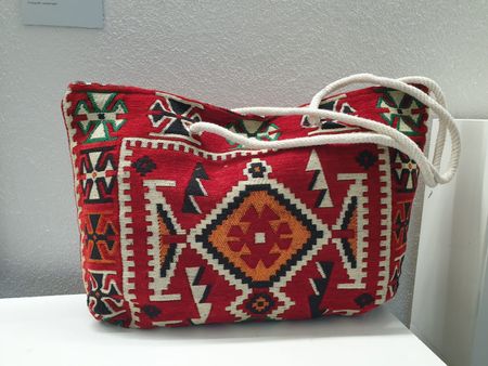 Vintage Ethno Tasche Rot mit Muster, neu und Handarbeit 