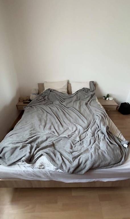 Letti: À vendre lit avec matelas – Usato da Muraz (Sierre) venduto da lai_xbs7