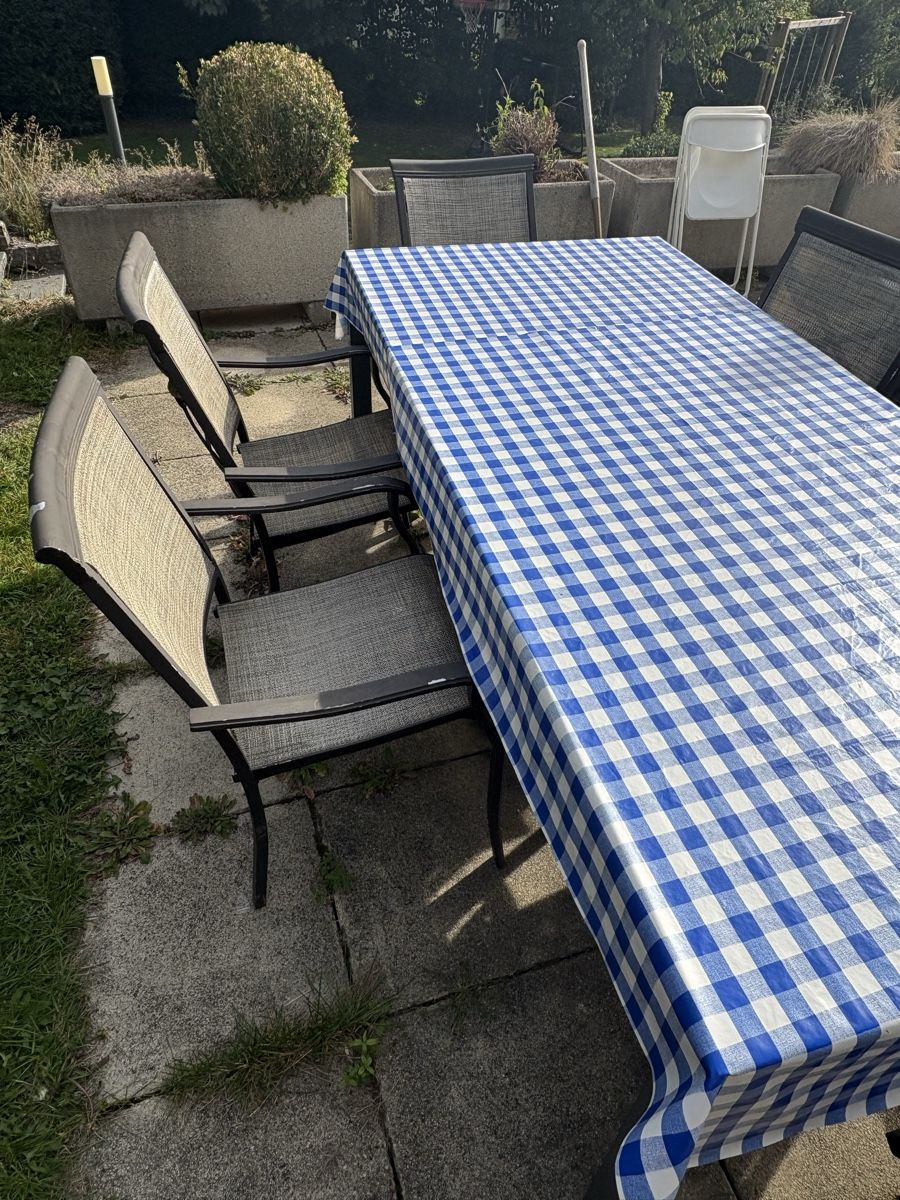 Tavoli: Outdoor Setting - 6 chairs & table  – Usato da Muri b. Bern venduto da ali_w2dj 5