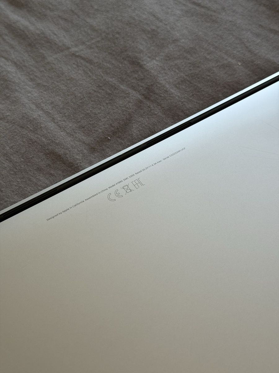 Apple Notebook: MacBook Pro 15” (2019) – Usato da Heitenried venduto da melinazahno 6