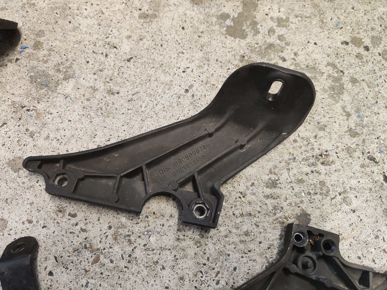 Givi Topcase: Givi Kofferträger  – Defekt aus Neukirch (Egnach) von Benutzername123456 2