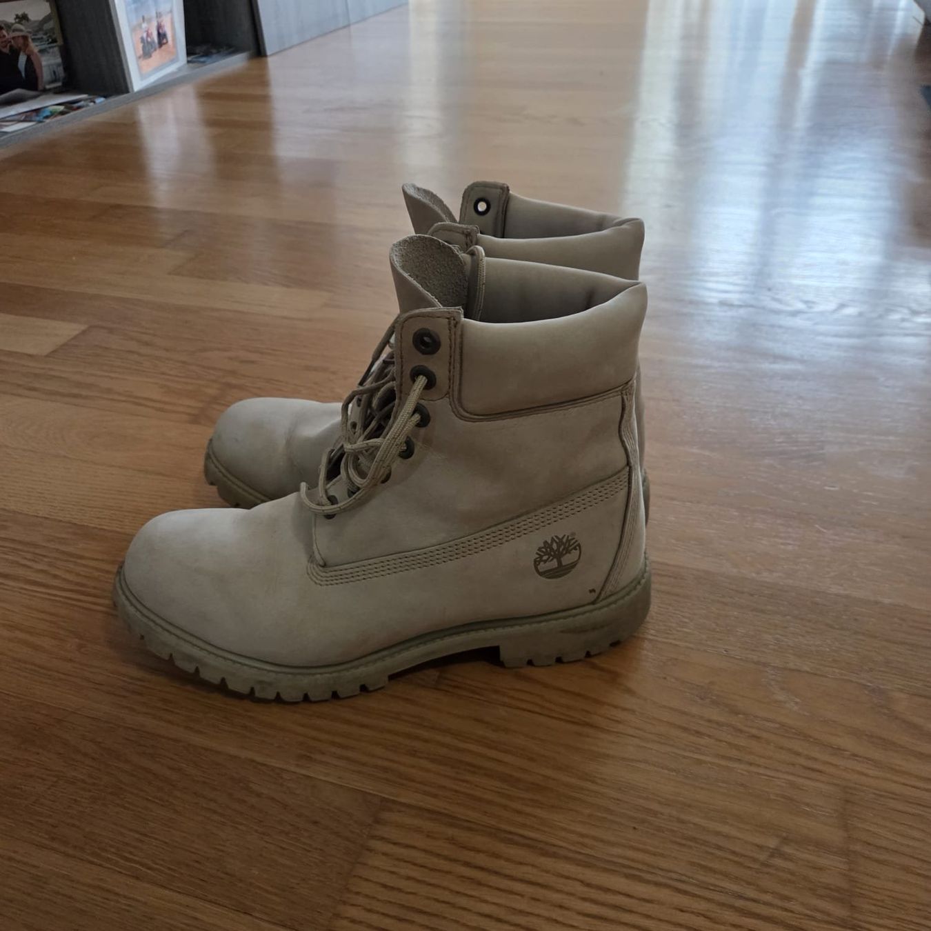 Timberland Scarpe da uomo: Timberland Grey Boot 6-Inch Premium – Usato da Zürich venduto da and_6k66