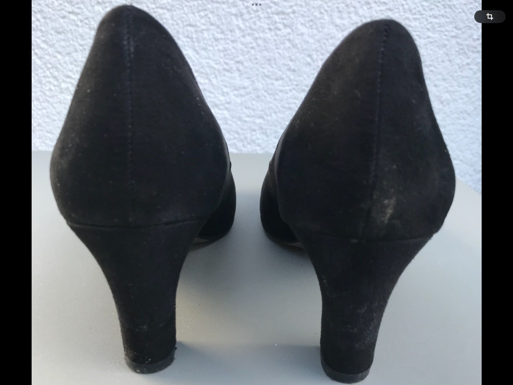 Tamaris Damenschuhe: Schwarze Tamaris Pumps Gr. 36 – Gebraucht aus uster von articles 3