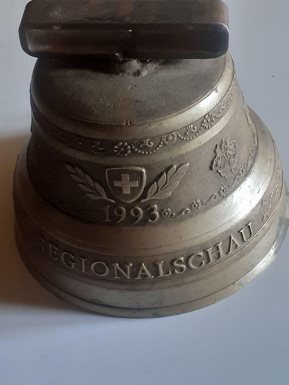 Campanacci mucche: Glocke Berger Bärau .Durchmesser 24 cm – Usato da Eggiwil venduto da Leubasuri 1