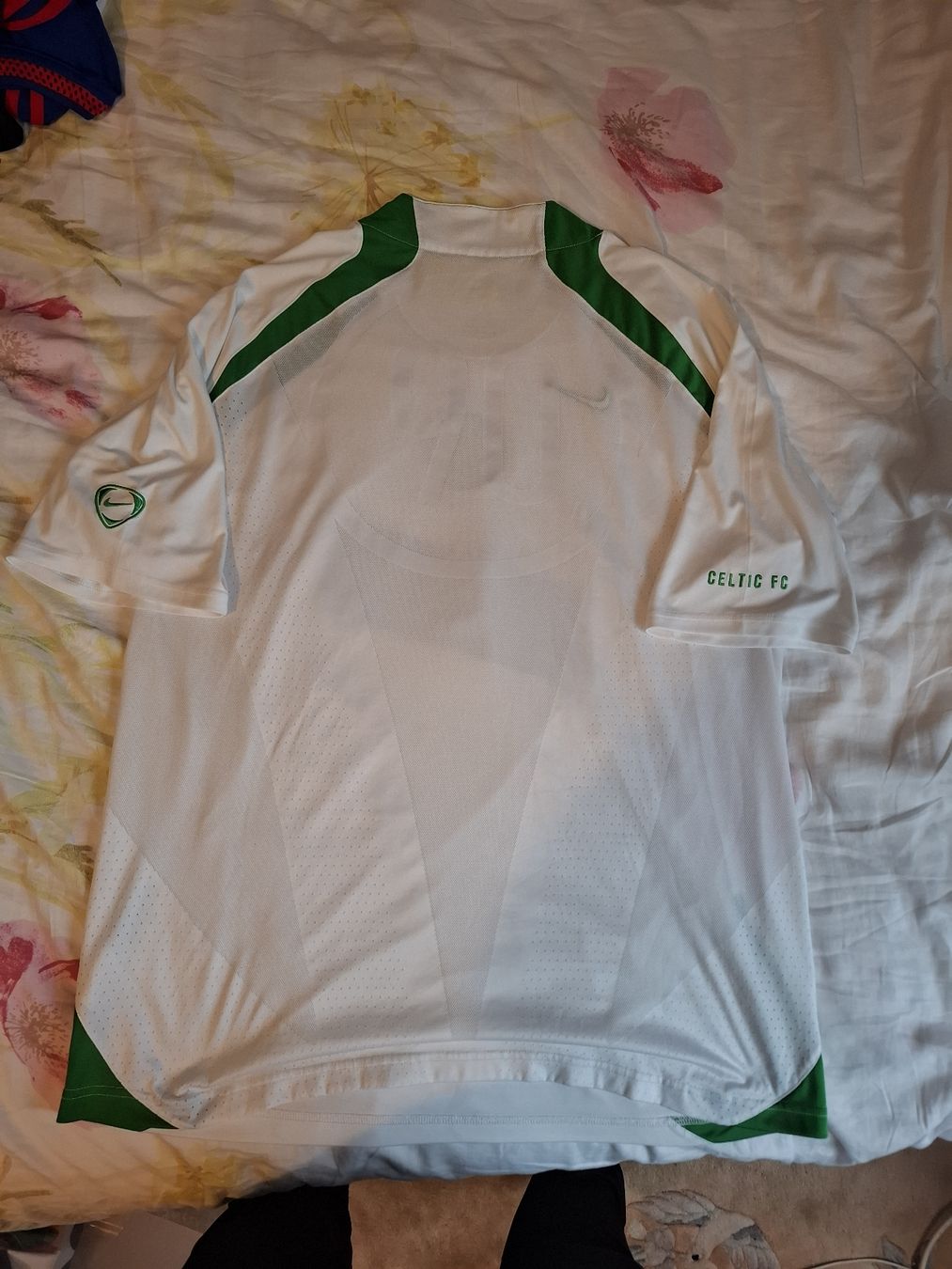 Nike Leibchen & Hosen: Celtic Trainingsshirt TOTAL90 – Gebraucht aus Pratteln von eri_t65l 3