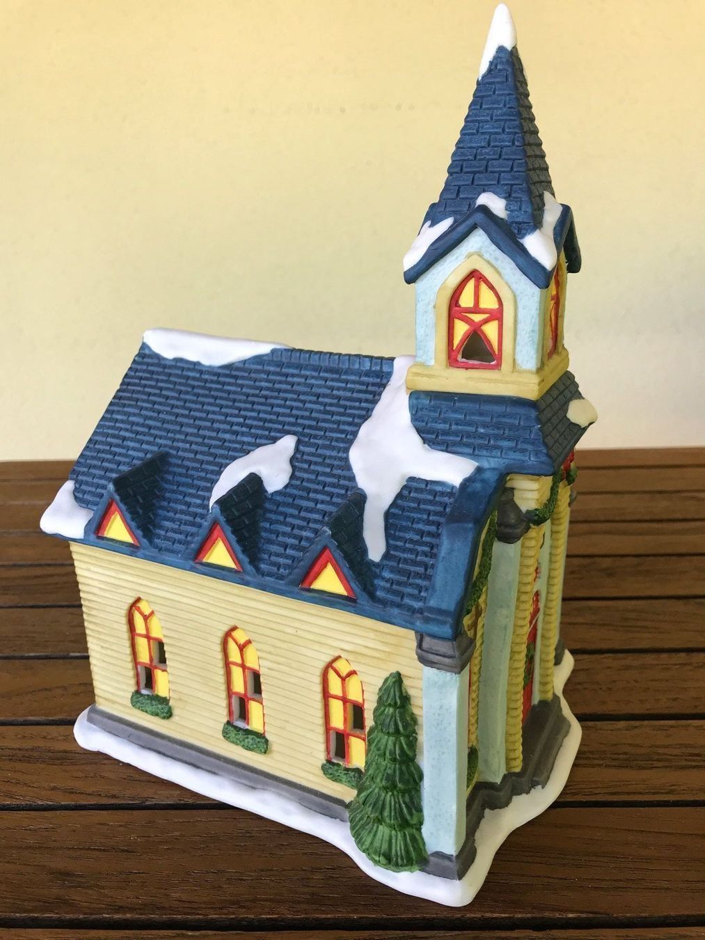 Figuren: Weihnachts - / Winter Kirche ⭐ / Keramik – Neu und originalverpackt aus Humlikon von GX30