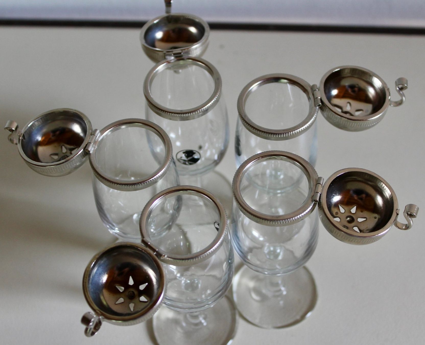 Bicchieri: 5 hübsche APPENZELLER Shot-Gläschen mit Deckel – Usato da Kirchlindach venduto da hekilida 2