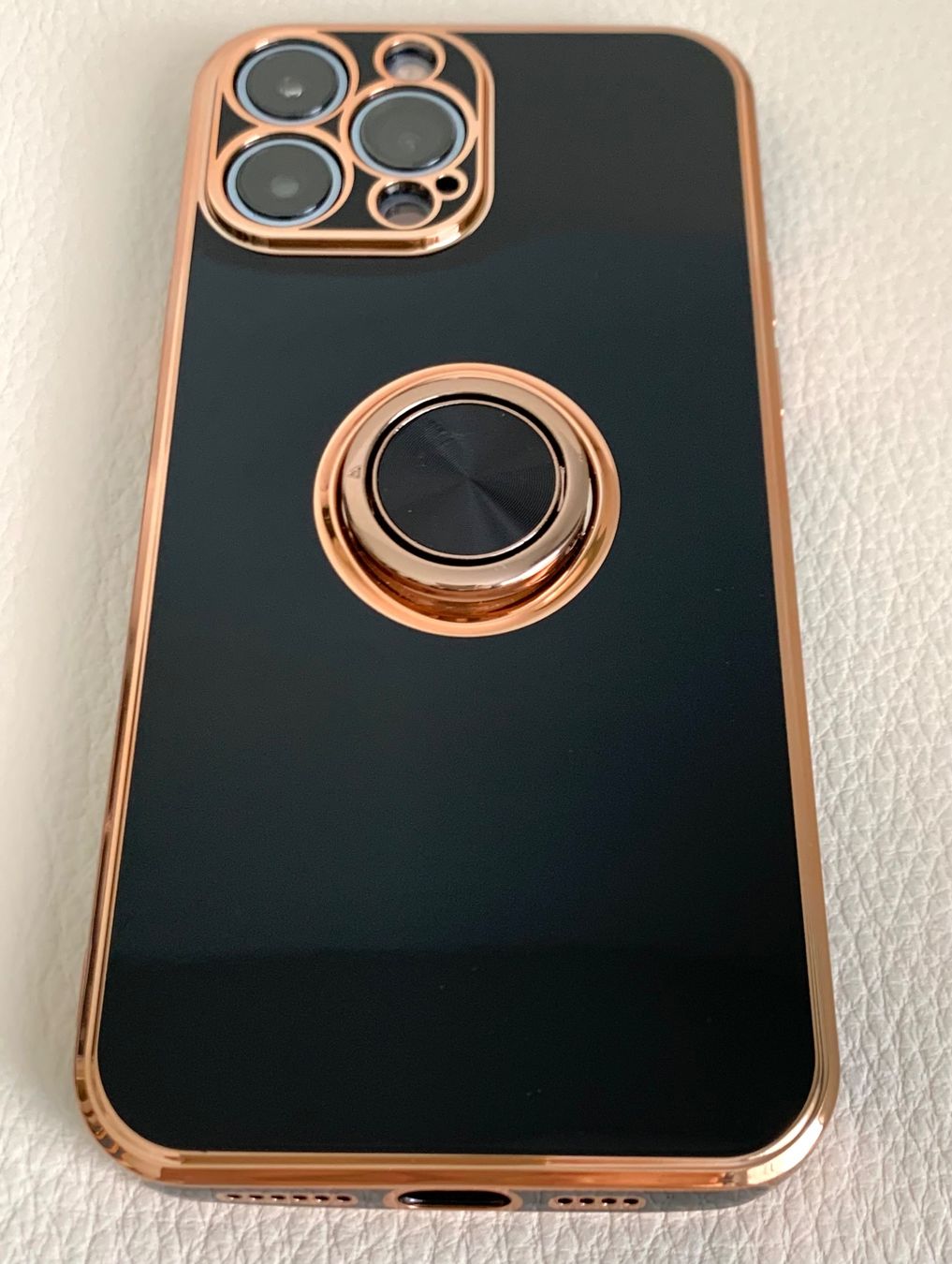 Apple Cover & Protezioni schermo: iPhone15 Pro Max Hülle Schwarz/Rosegold mit Ringhalter – Nuovo e nell'imballaggio originale da Rikon im Tösstal venduto da Alpenmutz