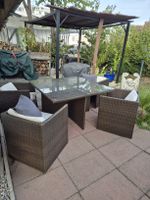 Gartenlong mit  4 stühhle tische