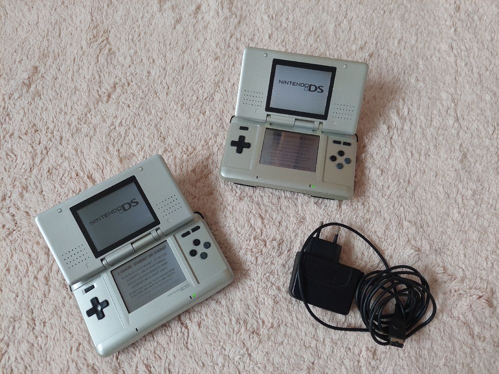 Nintendo DS (2 Stück) (Gebraucht) in Unterägeri für CHF 40 – mit ...
