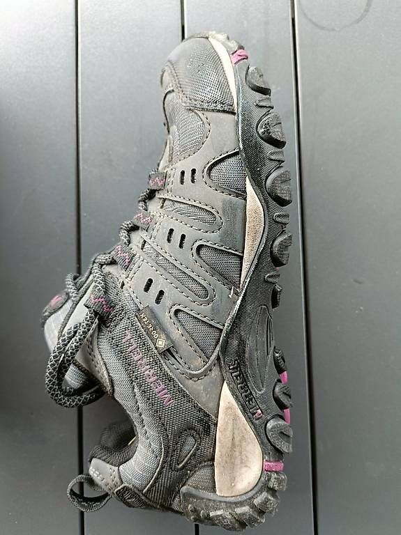 Damenschuhe: Chaussures Merell taille 36 – Gebraucht aus Monthey von ari_6vkp 1