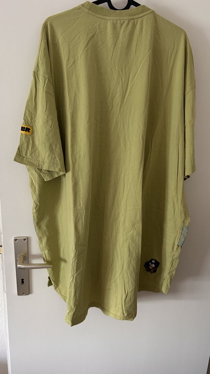 T-Shirts: Unique Patchwork Oversized T-Shirt for Spring & Summer – Gebraucht aus Genève von Noemie.wrmsi 4