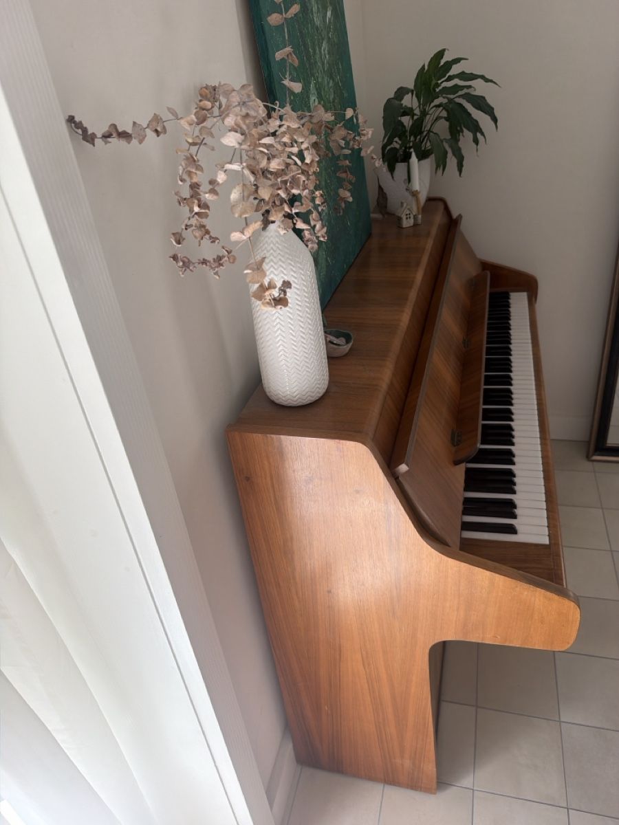 Musikinstrumente: Klavier Wellington Holz, 60 Zeichen – Gebraucht aus Therwil von massimo_gino 1