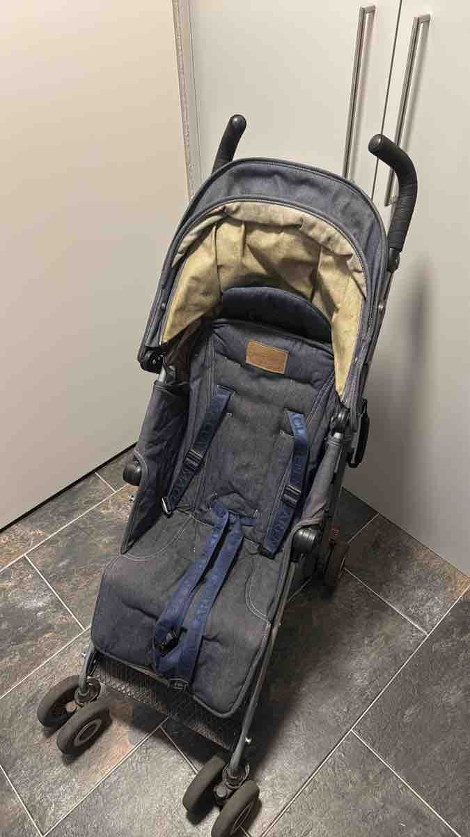Kinderwagen: Buggy grey denim fabric good condition – Gebraucht aus Hugelshofen von vic_9yd2