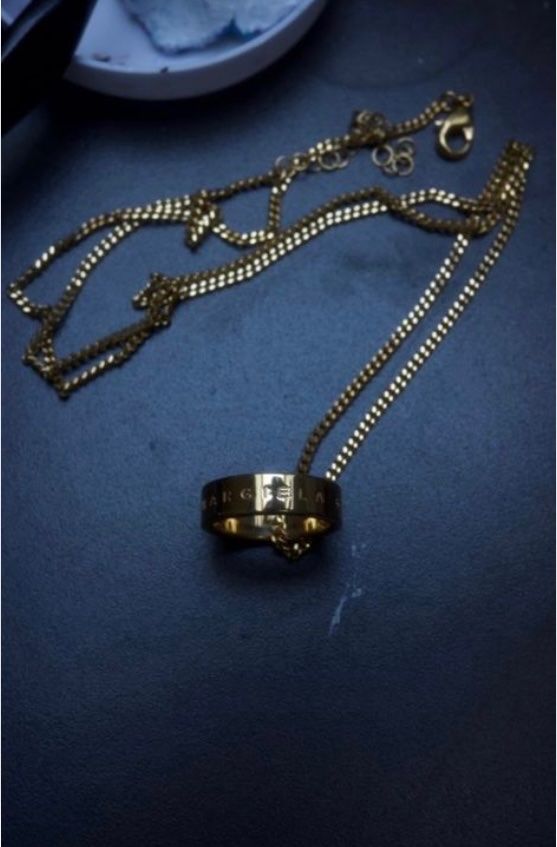 Maison Margiela Catenine: Goldene Maison Margiela Kette – Usato da Gutenswil venduto da Risu99 1