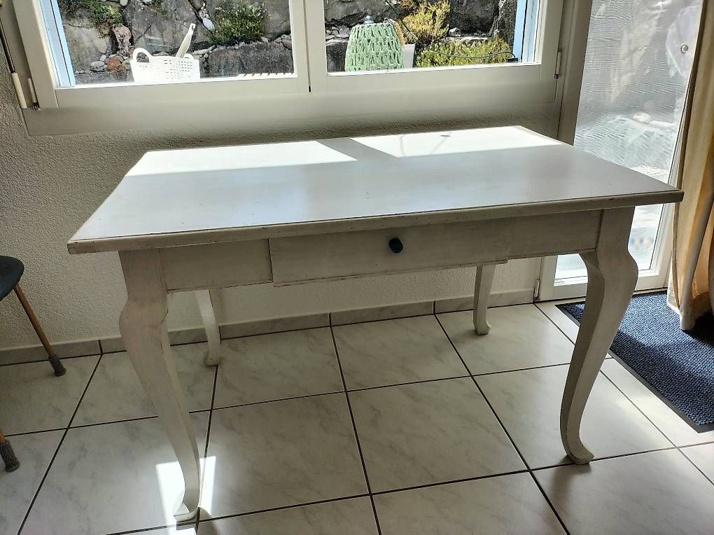 Tavoli: Weisser Chaby-chic Tisch aus Holz – Usato da Heimberg venduto da Claudia778