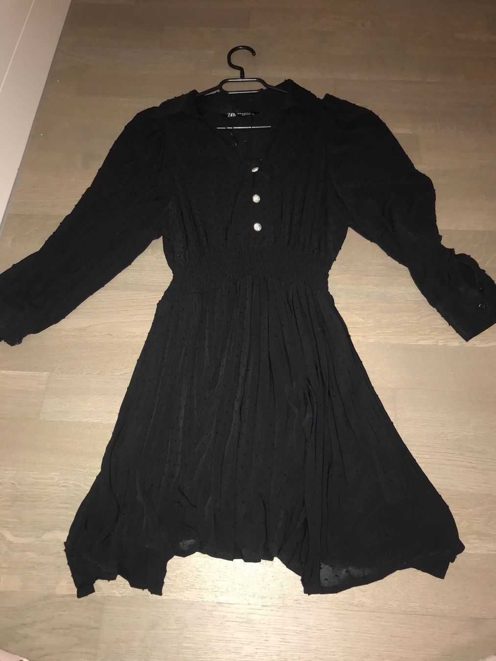 Zara Kleider: Zara kleid XS mit Schmuckknöpfen – Neu (gemäss Beschreibung) aus Root von Fashionhomeandmore 4