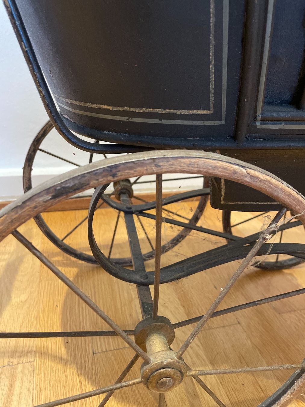 Puppenwagen: Puppenwagen antik – Gebraucht aus Zürich von Simi123 6
