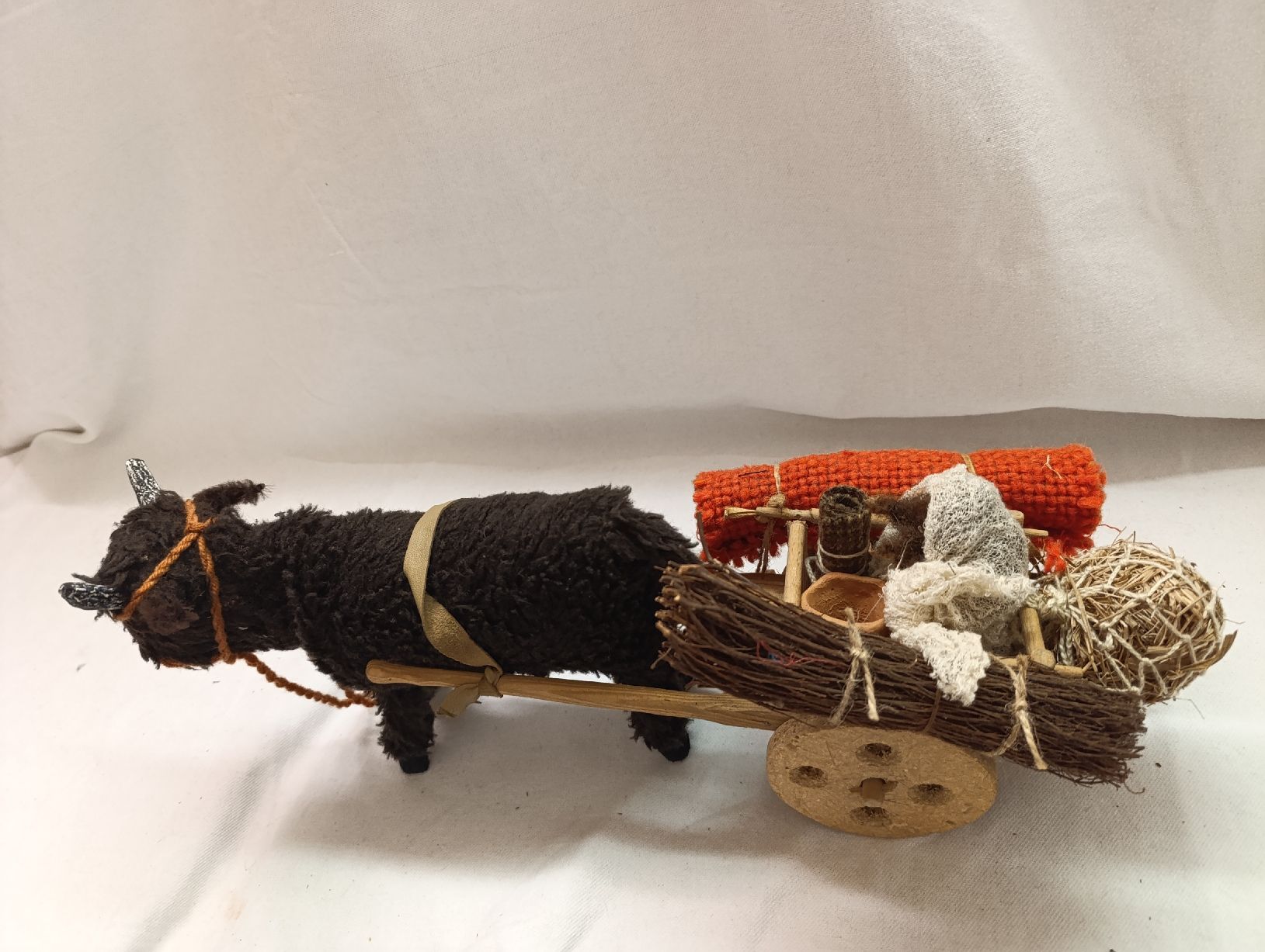 Statuette: Schwarzenberger Krippenfiguen Ochse mit Wagen – Usato da Oberarth venduto da sil_9dfs 1